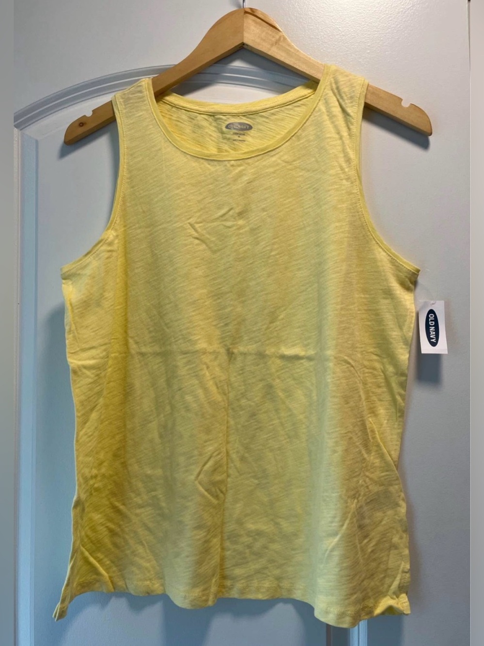 NWT - Old Navy Women's Yellow Sleeveless Tank Top, size M